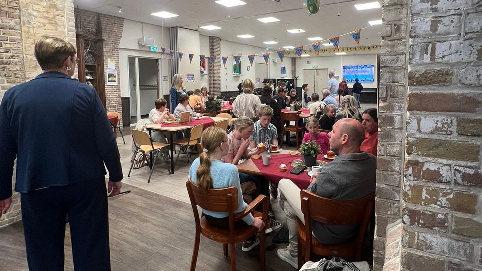 Met een reünie kijkt Majorettegroep Estrella&#8217;s terug op 50-jarig bestaan
