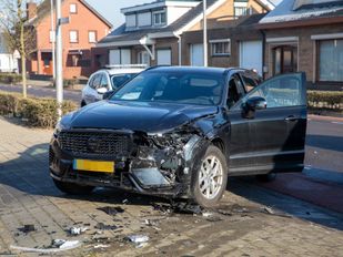 auto ongeluk sint willebrord