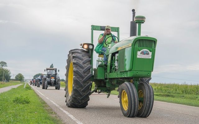Trots overheerst op kletsnatte Boerendag in Woensdrecht