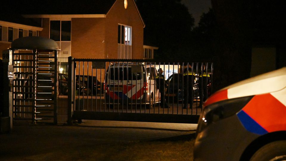 Steekpartij Hoeven politie