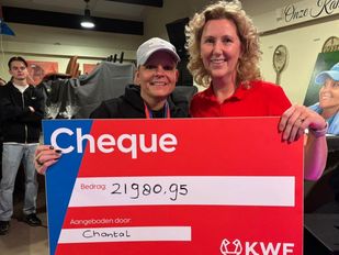 Chantal haalt geld op voor KWF.