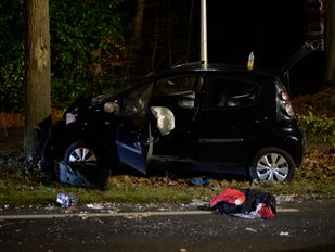 Ongeluk auto bredaseweg rijsbergen
