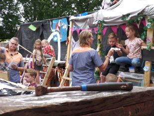 Postbezorgers verrassen huttenbouwers met vakantiepost: &#8216;Dat is toch supergaaf&#8217;