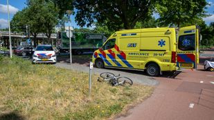 Ongeluk Roosendaal scooter wielrenner