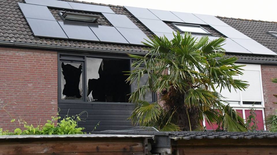 Persoon zwaargewond bij woningbrand in Tholen