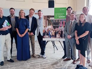 Roosendaal presenteert coalitieakkoord en beoogde wethouders: &#8216;We doen het samen&#8217;