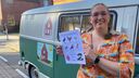 Suzanne (38) leert jeugd Roosendaals dialect tijdens Kinderboekenweek: ‘Tullepetéére kunde léére!’