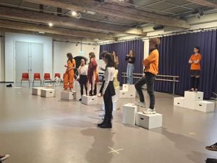 Jeugdtheater Rotonde viert 25-jarig jubileum: &#8216;Vaker samen gespeeld, maar zo groot is de eerste keer&#8217;