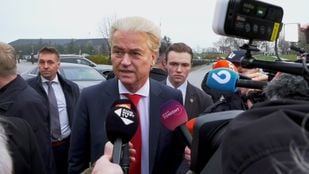 Geert Wilders in dorp Moerdijk.