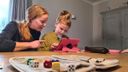 Nanny’s draaien overuren dankzij lockdown en ook Sofie (10) is daar blij mee