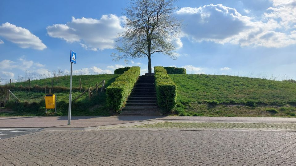 Heuvel voorkant Fortuinstraat Woensdrecht