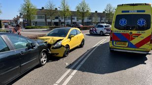 ongeluk auto etten-leur rode poort ambulance politie 112