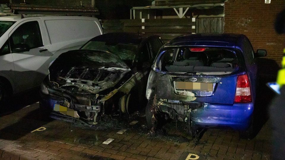 brand auto bergen op zoom brabant nieuws 112 brandweer politie