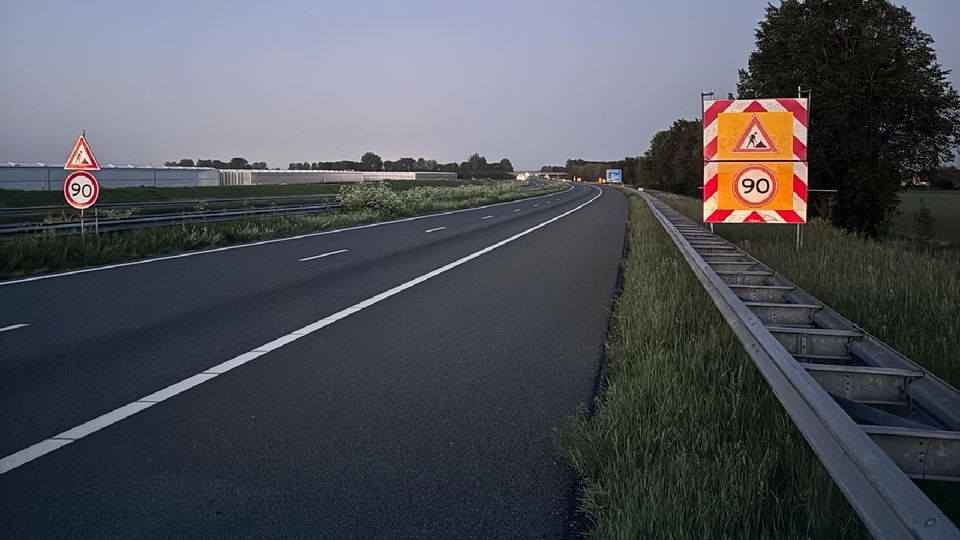 Politie neemt negen rijbewijzen in beslag bij snelheids&shy;controle A4