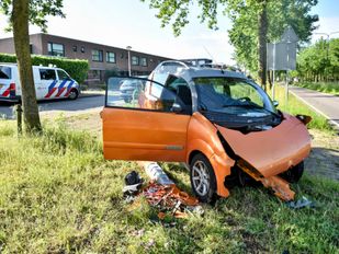 Auto en brommobiel botsen Etten-Leur
