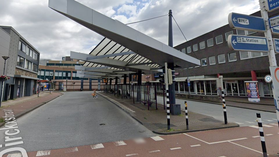 Bushaltes Roselaarplein Roosendaal