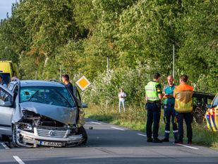 Meerdere gewonden na botsing tussen auto’s op Appelaarsedijk in Fijnaart