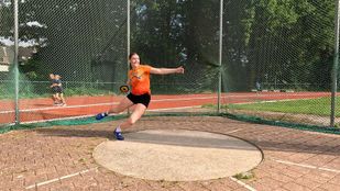 Fenne Bijlhouwer discuswerpen Hoogerheide