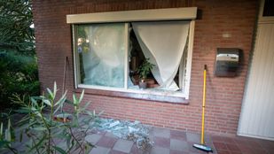 explosief explosie bergen op zoom 112 ambulance brandweer politie ericalaan