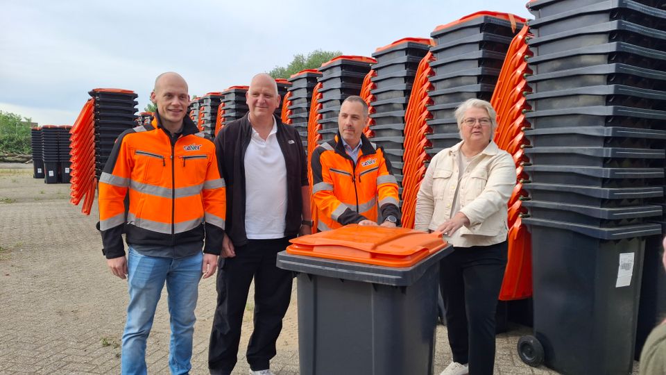 Klaar Koenraad container zak naar bak