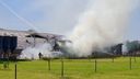 Asbest vrijgekomen bij grote brand in loods van manege in Wouwse Plantage