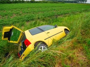 auto ongeval halsteren