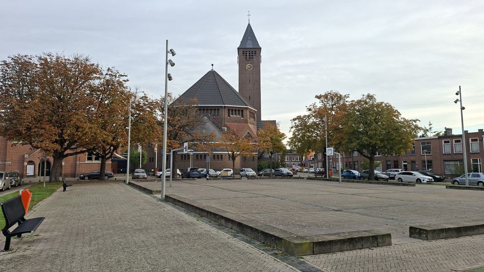 Lourdesplein gaat deze winter op de schop: meer groen en ruimte voor 44 parkeerplaatsen