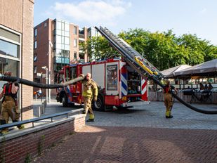 Sprinkler kapot: brandweer pompt water uit volgelopen kelder