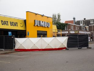 Overleden persoon gevonden bij supermarkt in Roosendaal