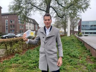 Lokdoosje Aziatische hoornaar gemeente Woensdrecht Van Agtmaal