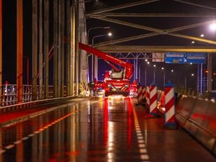 persoon te water tholensebrug tholen