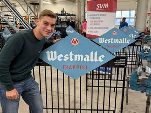 Chaves Top (17) met zijn zelfgemaakte Westmalle fietsenrek.