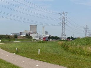 Onderzoeker oppert alternatief voor Powerport waarbij dorp Moerdijk behouden blijft