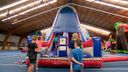 Kinderen mogen weer spelen in Springkussendorp