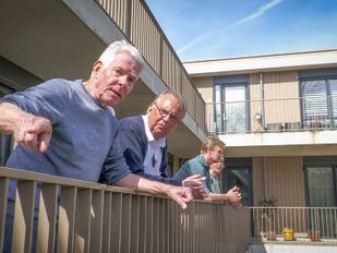 Bergse initiatiefnemers kijken in Gouda hoe Knarrenhof tot leven komt