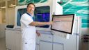 Nieuwe machine in Bravis kan vaker en sneller testen op coronavirus