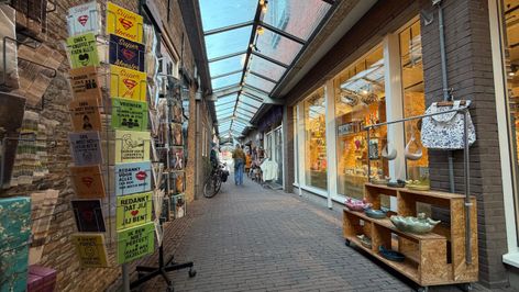 De overkapping in de Ambachtsgang in Zevenbergen.