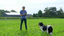 Manuela zorgt met speciale therapie dat honden van angsten afkomen