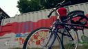 Zeecontainer RaceRunners bij Spado opgevrolijkt met verf en tekeningen