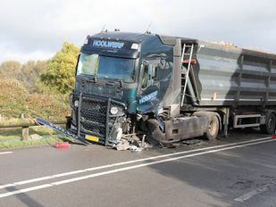 112 nieuws ongeluk botsing politie ambulance vrachtwagen oud gastel kralen n640