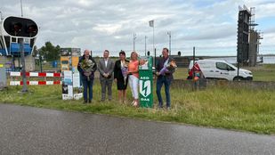 Realisatie AED-paal Oesterdam