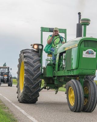 Trots overheerst op kletsnatte Boerendag in Woensdrecht