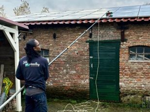 Schoonmaken daken brand Roosendaal