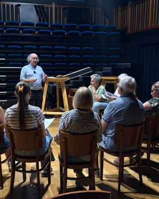 Henk Hendrikx stopt als kartrekker van Theater De Schuur: ‘Het was een uit de hand gelopen hobby’