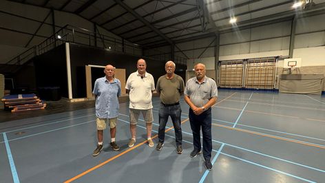 Waar normaal wordt gesport, klinkt straks getjirp: vogelvereniging trekt in sportschool