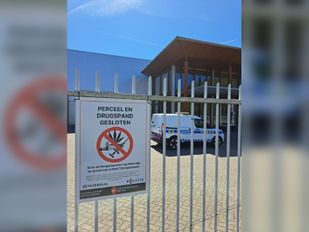 Bedrijfspand Klundert gesloten na vondst 5000 kilo cocaïne