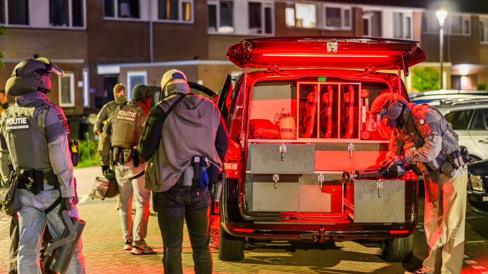 Arrestatieteam valt woning binnen in Etten-Leur, maar verdachte is niet thuis