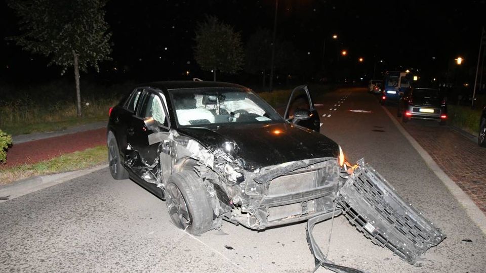 112 Tholen ongeluk botsing nieuws auto politie ambulance nieuws zeeland