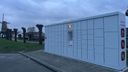 Bewoners Leurse Dijk niet blij met grote grijze pakketkast