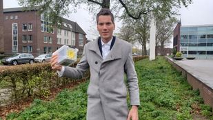 Lokdoosje Aziatische hoornaar gemeente Woensdrecht Van Agtmaal